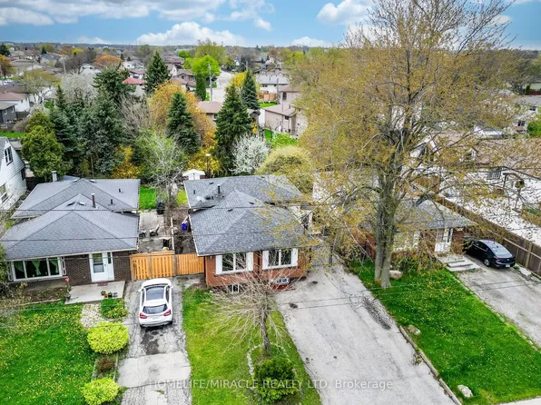 794 Stone Church Rd E, Hamilton, ON L8W 1A8