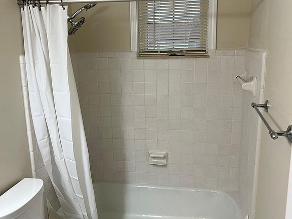 4th image of 4310 Norman Dr SE APT C