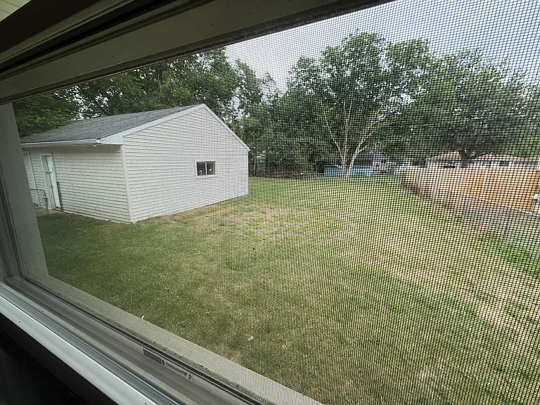 5046 Winona Dr — Photo 15