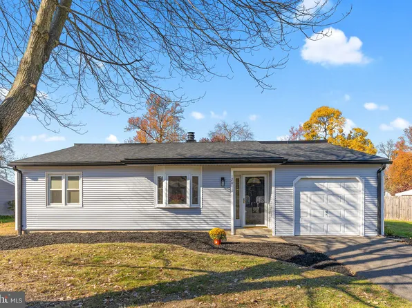 120 Piano Dr, Newark, DE 19713