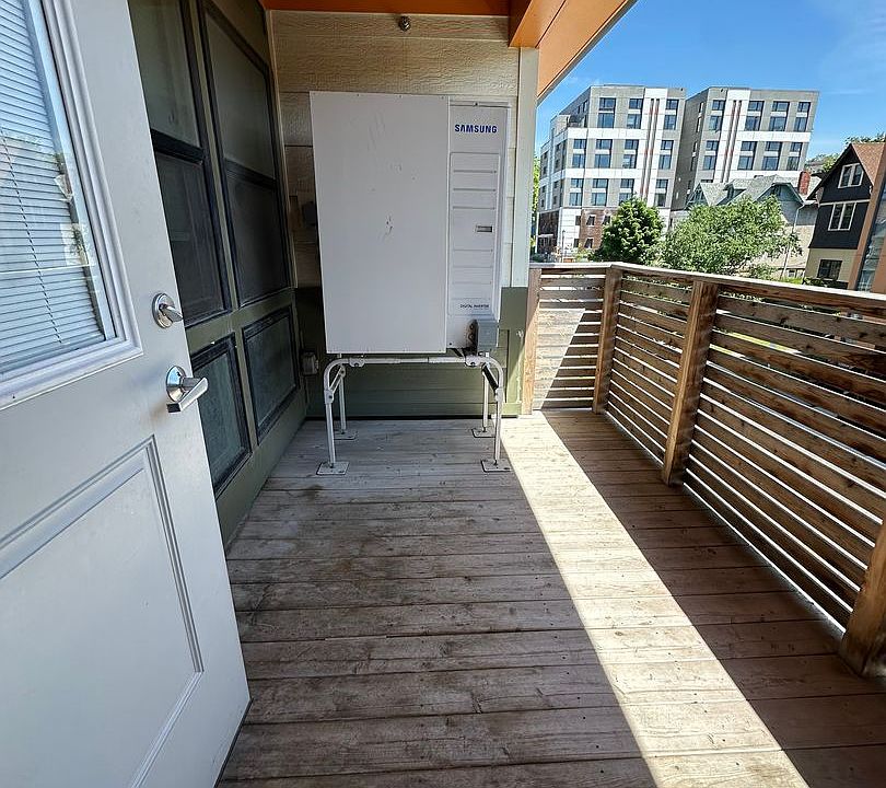 Building Photo 2