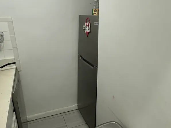 328 East 77th Street image 5 of 8