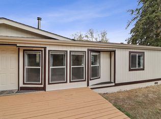 186 Blazer Ct #B, Oak Harbor, WA 98277