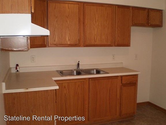 4th image of 512 Biester Dr APT 2