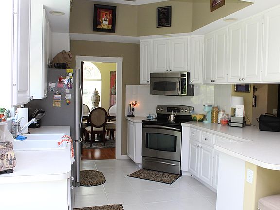 5th image of 10960 SW Fall Creek Dr