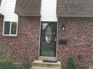 20 Lawrence Ave #16, South Hadley, MA 01075