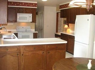 1169 Spring Valley Dr, Erie, PA 16509