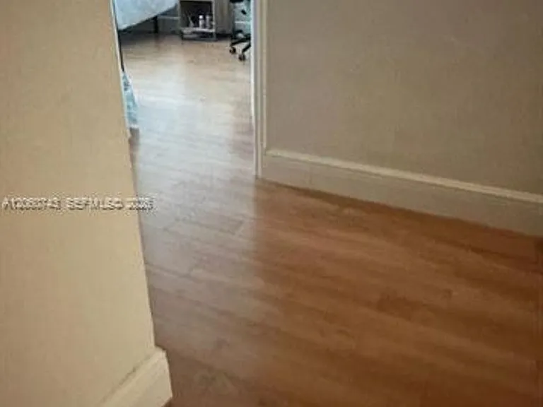 11633 NW 78th St #Townhouse 11633 — Photo 8