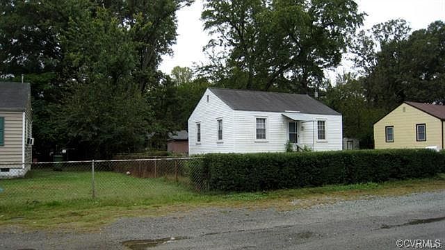 1st image of 2704 Southgate St