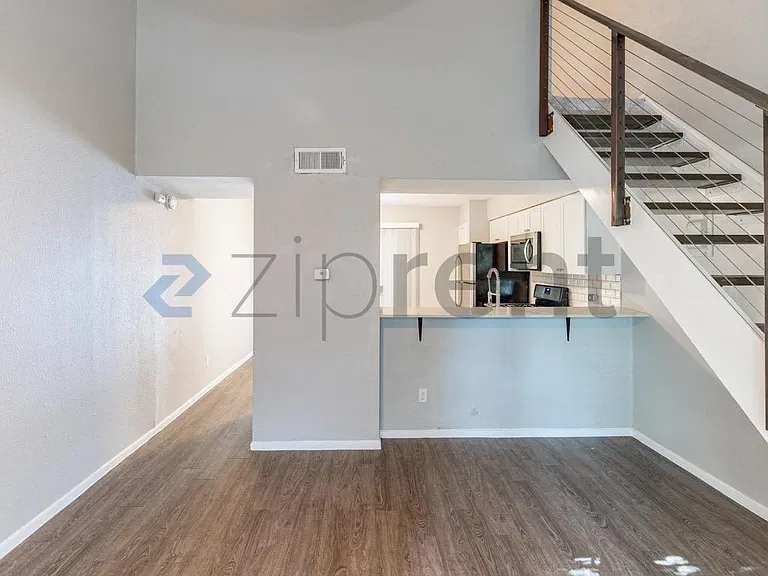 3450 Willowrun Dr #D — Photo 4