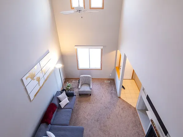 14357 Raymond Ln, Eden Prairie, MN 55347