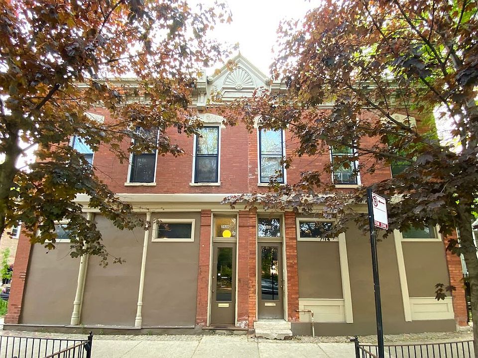 1st image of 2028 N Oakley Ave #F3