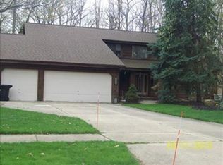 5825 Mallard Ct, Mentor, OH