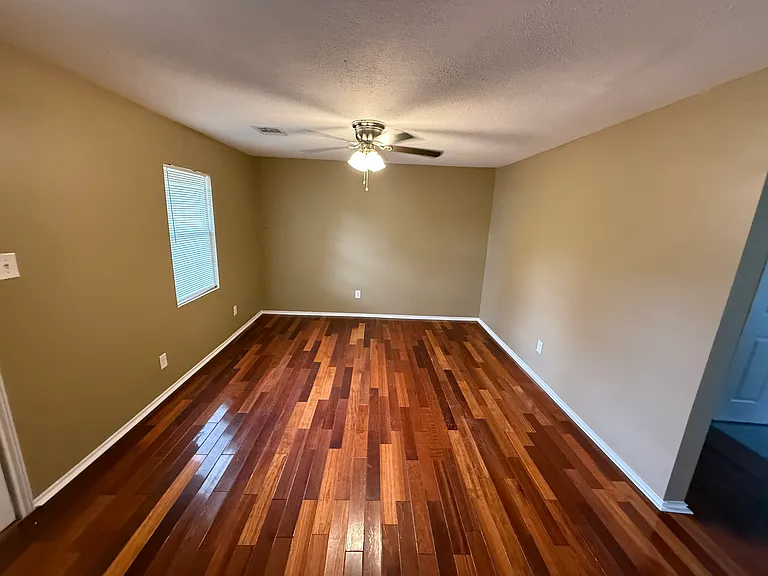 6709 Cathcart Dr — Photo 4