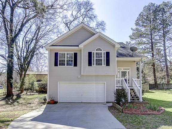 2nd image of 104 Cypress Ct