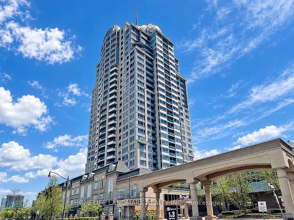 3 Rean Dr #908