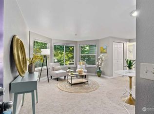 8745 Greenwood Ave N APT 305, Seattle, WA 98103
