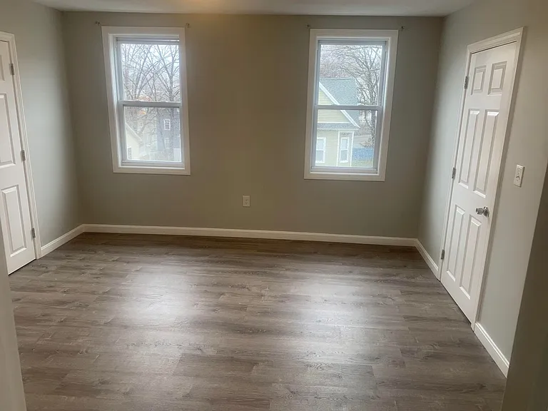35 Vinton St — Photo 16