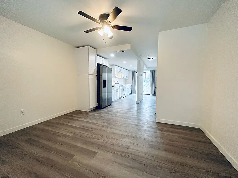4331 53rd St #16 — Photo 3