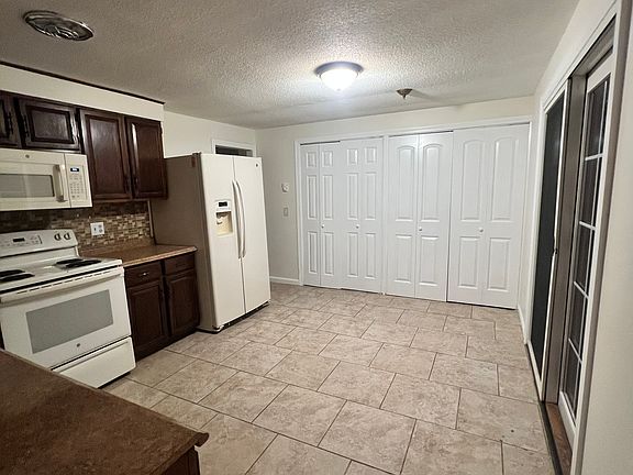 5th image of 164 Five Field Rd