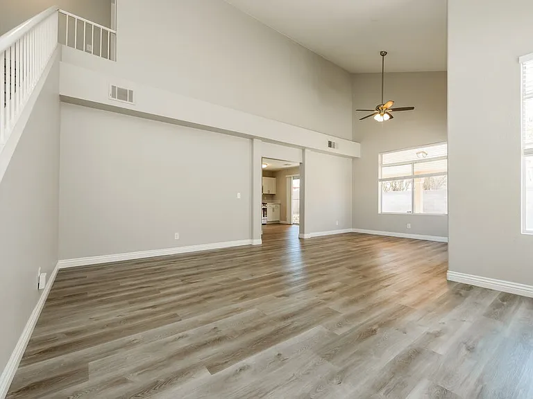 1915 Casa Verde Dr — Photo 4