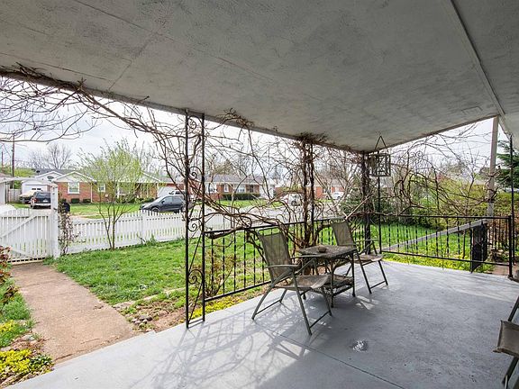 5th image of 1041 Hudson Ave