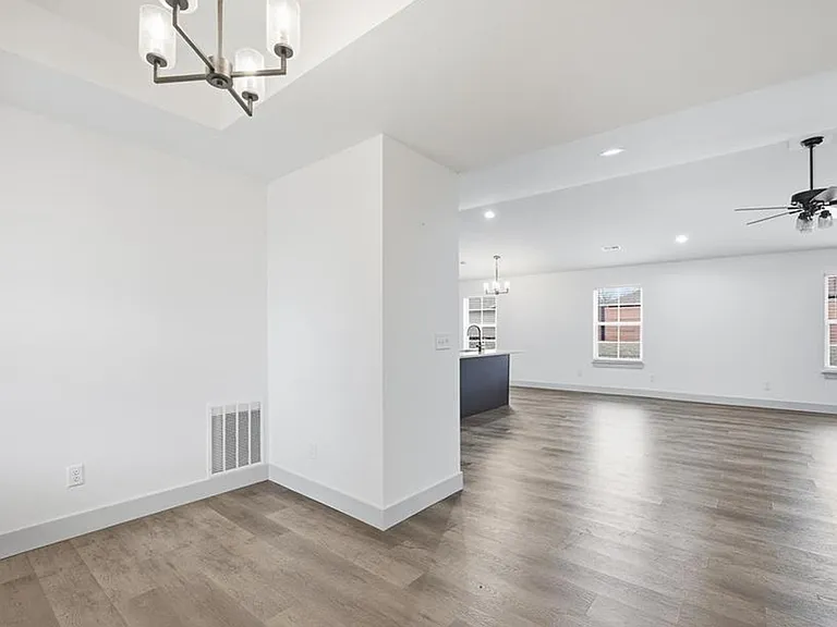 147 La Vista Dr — Photo 3