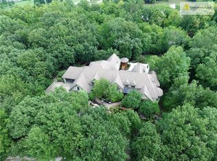 11505 Pawnee Cir, Leawood, KS 66211