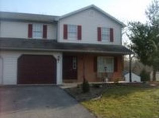 4218 Hill Terrace Dr, Reading, PA 19608