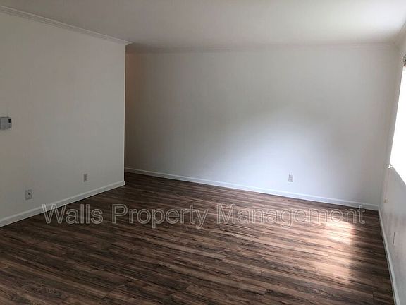 3rd image of 7060 Lincoln Park Way SW APT 205