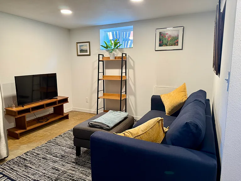 5245 NE 22nd Ave #BASEMENT — Photo 3