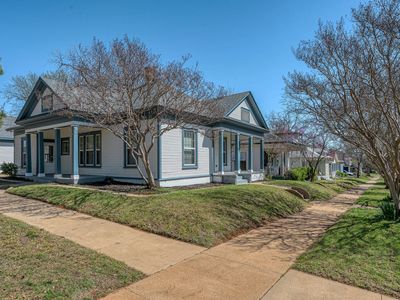 1231 W Main St, Denison, TX, 75020