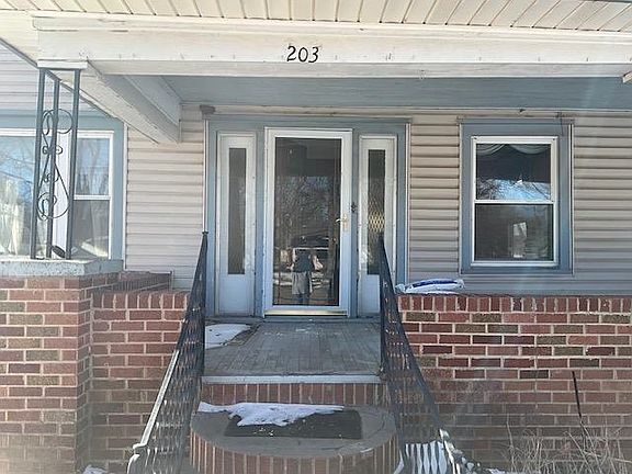 2nd image of 203 S Illinois St