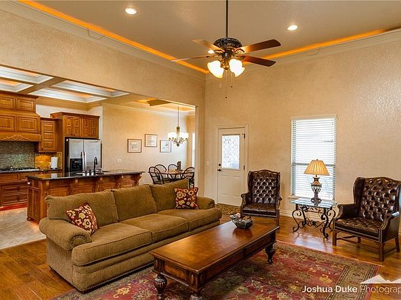 4th image of 2601 SW Windy Way Ct