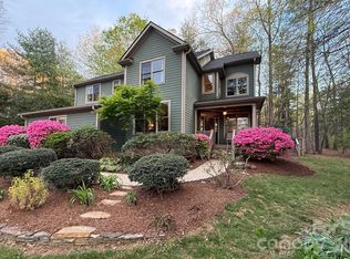 25 Madelyn Ln, Fairview, NC 28730