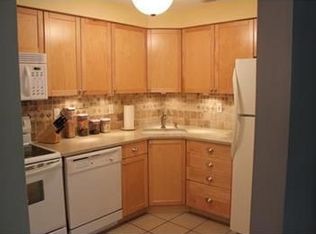2004 Ravens Crest Dr, Plainsboro, NJ 08536