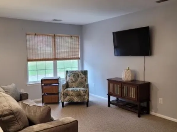 108 Saxton Dr, Hackettstown Town, NJ 07840