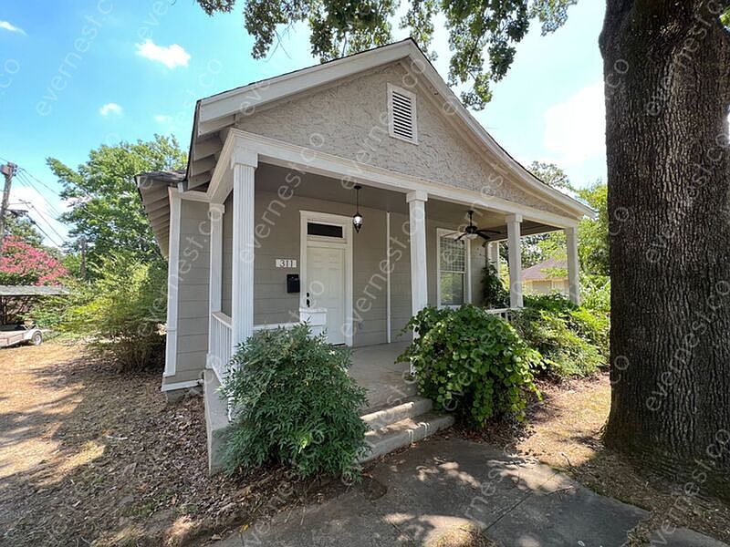 1st image of 311 N Van Buren St