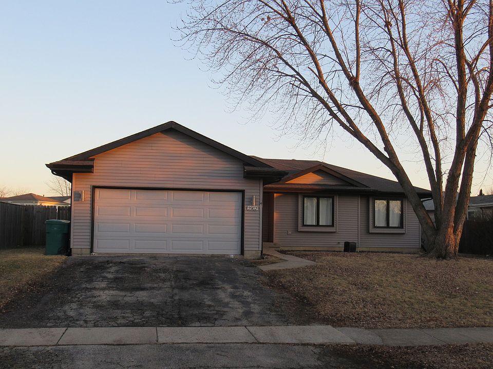 1st image of 2902 Old Kent Dr