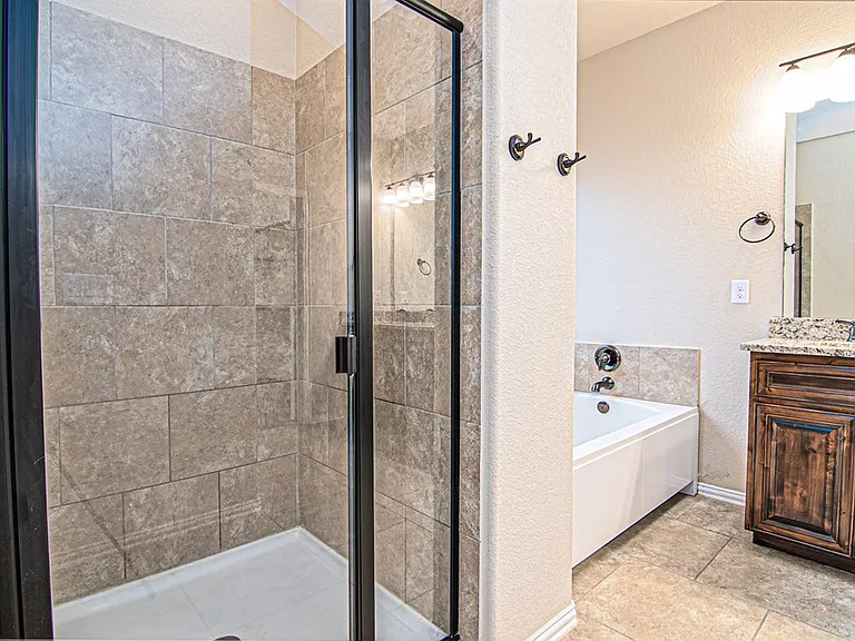 6612 Colony Rd — Photo 8