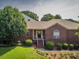 2 Hunter Ct, Little Rock, AR 72211
