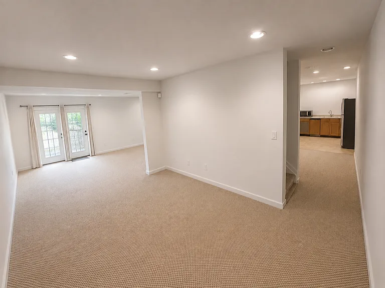 131 Claude Ct SE — Photo 3