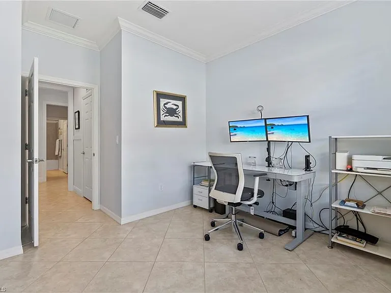 5868 Constitution St — Photo 10