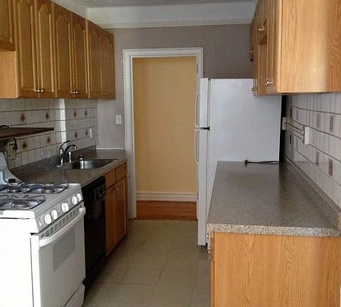 2nd image of 1080 Warburton Ave APT 1B