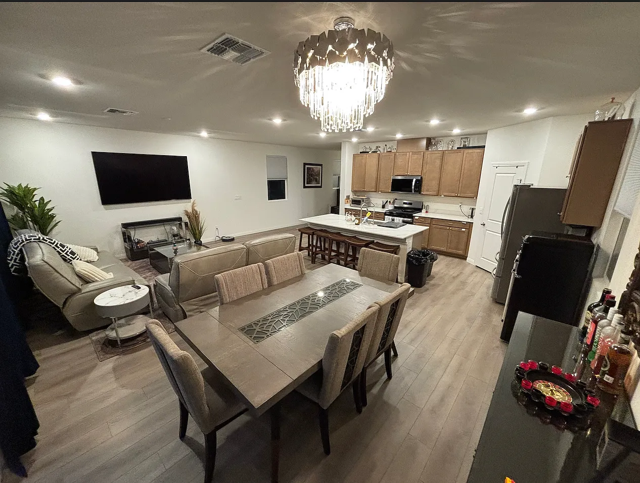 Yucca Brevi Ave, Las Vegas — Photo 2