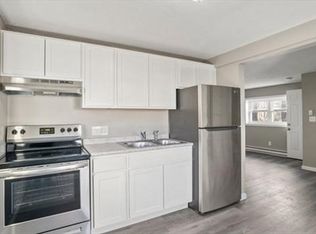 156 Santa Barbara St #156, Springfield, MA 01104