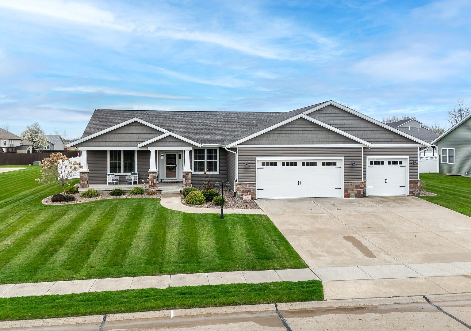 339 Hillside Dr, Park View, IA 52748 | Zillow