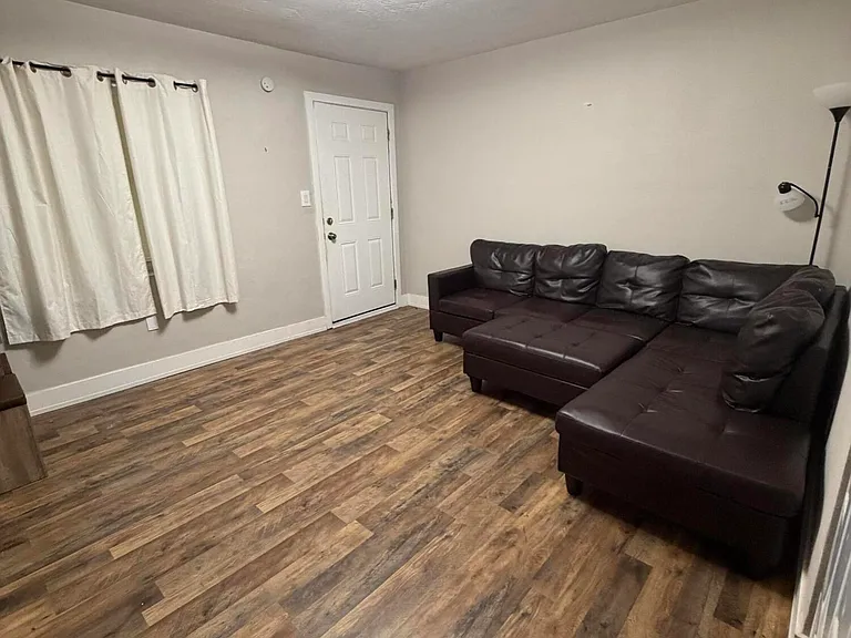 202 Caroline St #208 — Photo 6