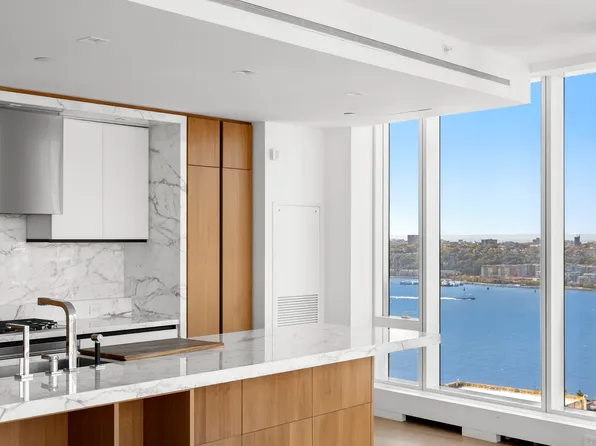 1 West End Avenue image 15 of 20