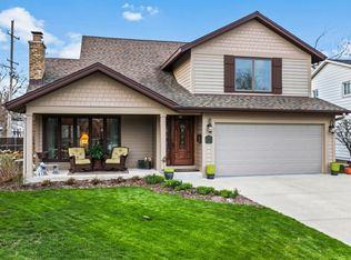 326 Martha Ct, Lombard, IL